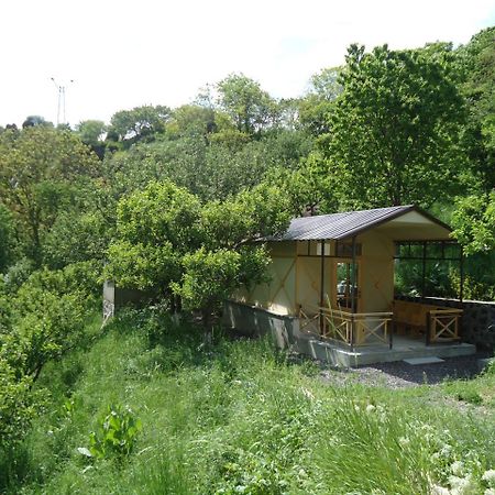 The River House Yeghegis Artabuynk ภายนอก รูปภาพ