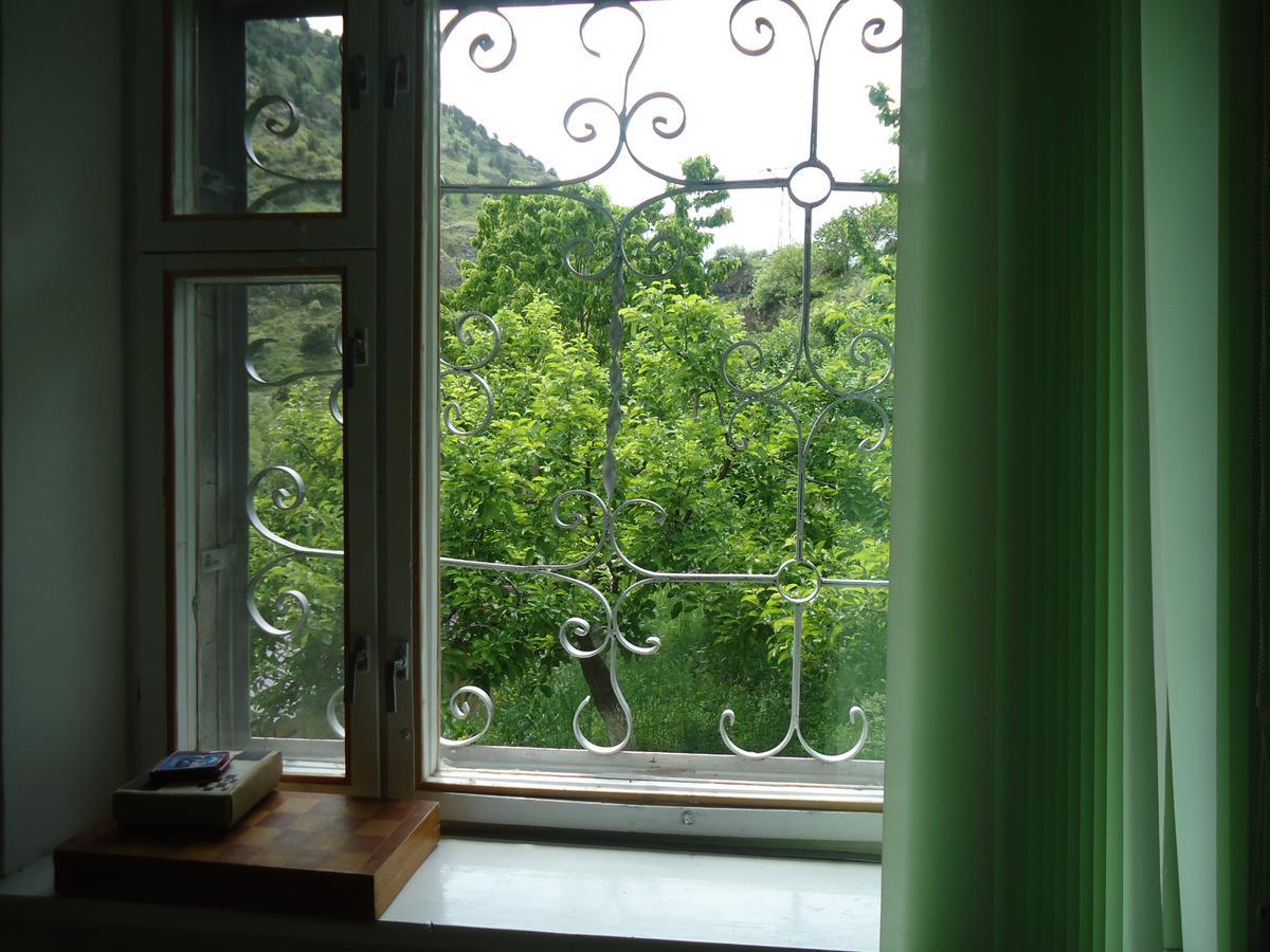 The River House Yeghegis Artabuynk ภายนอก รูปภาพ