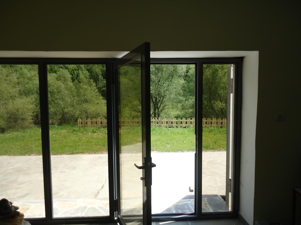 The River House Yeghegis Artabuynk ภายนอก รูปภาพ