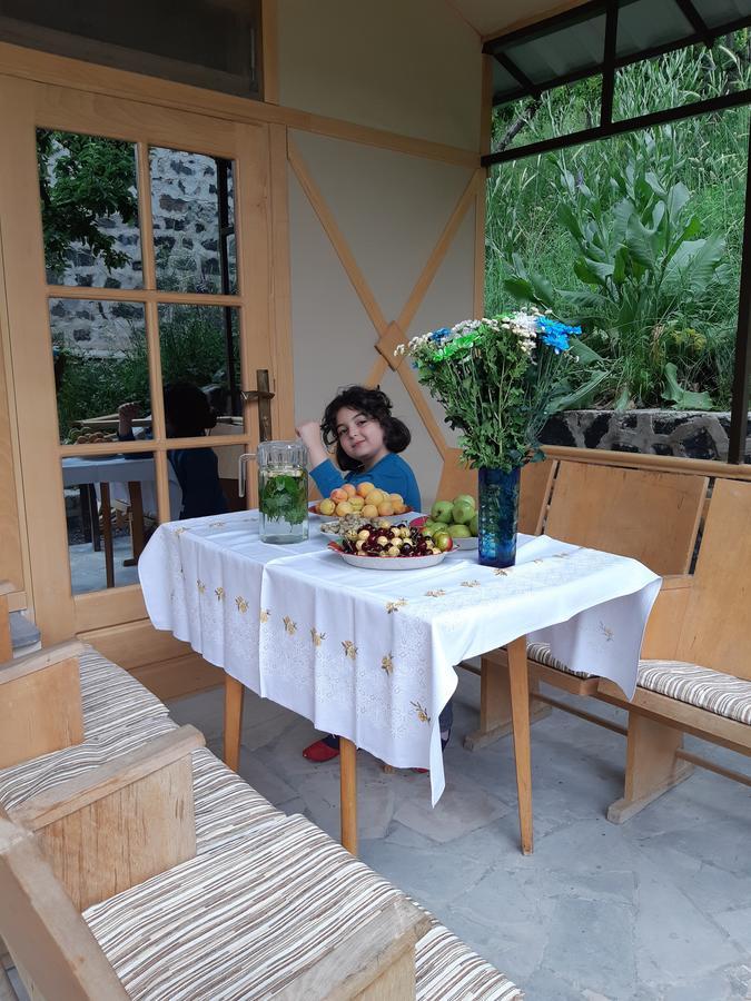 The River House Yeghegis Artabuynk ภายนอก รูปภาพ